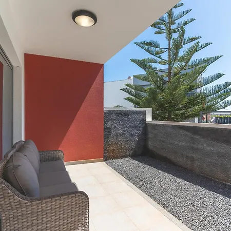 Blue Outlook Garden By Atlantic Agua de Pena